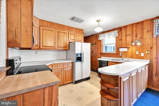 2395 PATTON RD, Harrisburg, PA 17112