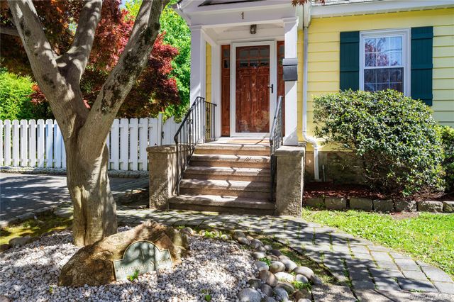 1 Pembroke Street, New Rochelle, NY 10801