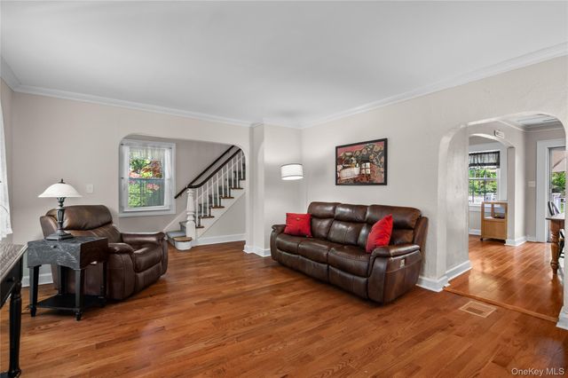 1 Pembroke Street, New Rochelle, NY 10801