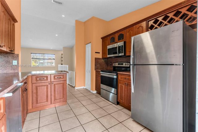7070 NW 173rd Drive 304, Hialeah, FL 33015