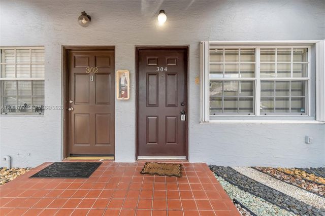 7070 NW 173rd Drive 304, Hialeah, FL 33015