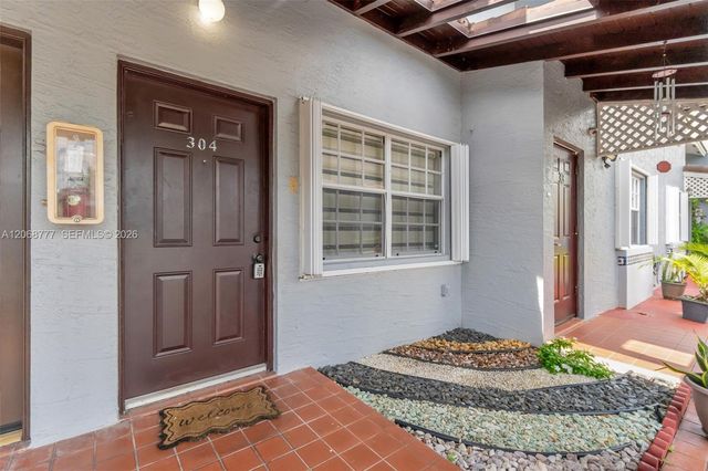 7070 NW 173rd Drive 304, Hialeah, FL 33015