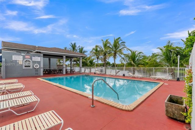 7070 NW 173rd Drive 304, Hialeah, FL 33015