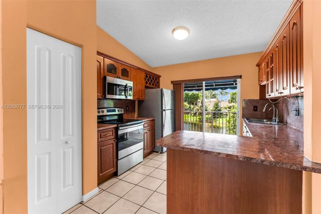 7070 NW 173rd Drive 304, Hialeah, FL 33015