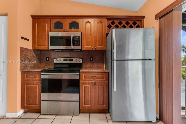 7070 NW 173rd Drive 304, Hialeah, FL 33015