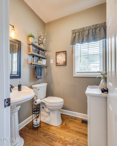 1212 Fiddlers Way, Kingsport, TN 37664