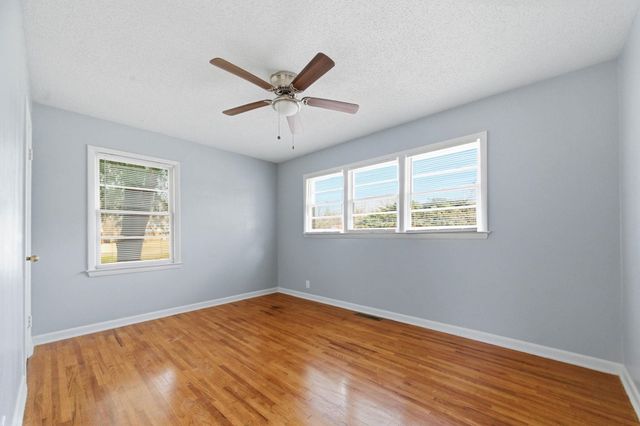 7417 E Watson Ln, Wichita, KS 67207