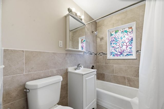 7417 E Watson Ln, Wichita, KS 67207