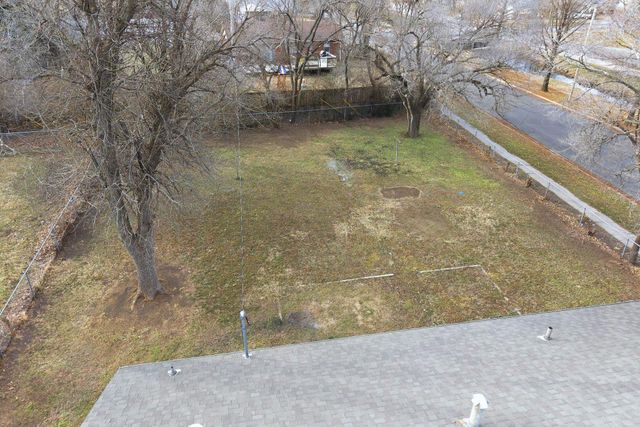 7417 E Watson Ln, Wichita, KS 67207