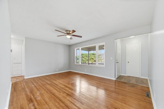 7417 E Watson Ln, Wichita, KS 67207