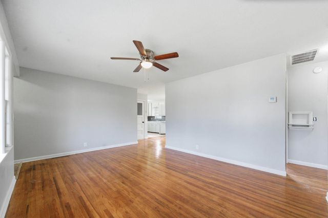 7417 E Watson Ln, Wichita, KS 67207