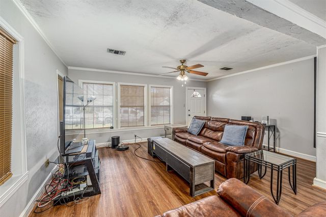 501 Scott Street, Baytown, TX 77520