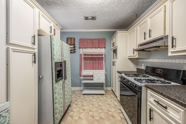 501 Scott Street, Baytown, TX 77520