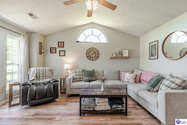 148 Applewood Lane, Elizabethtown, KY 42701