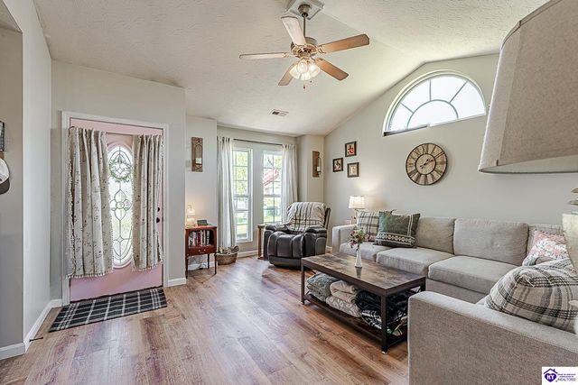 148 Applewood Lane, Elizabethtown, KY 42701