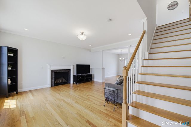 6 Saw Mill Lane 6, Plainville, CT 06062