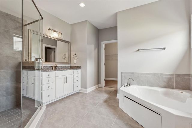 2040 Secretariat Gait Way, Suwanee, GA 30024