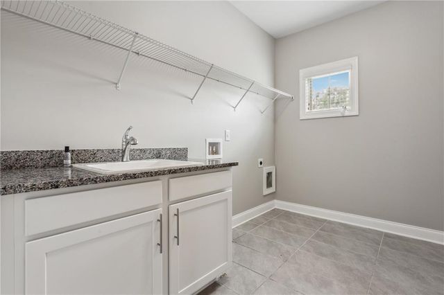 2040 Secretariat Gait Way, Suwanee, GA 30024