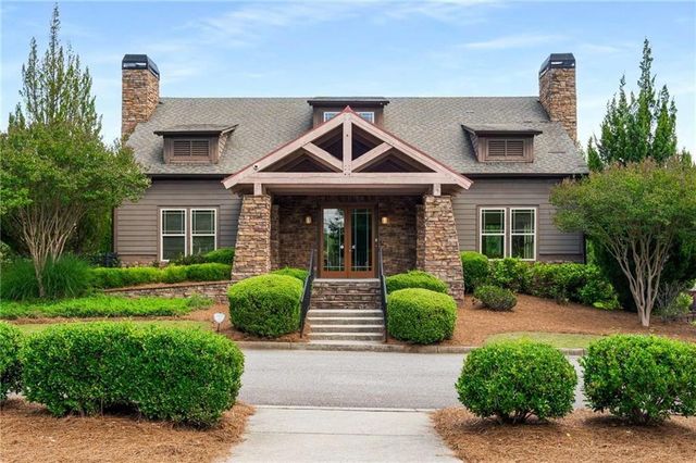 2040 Secretariat Gait Way, Suwanee, GA 30024