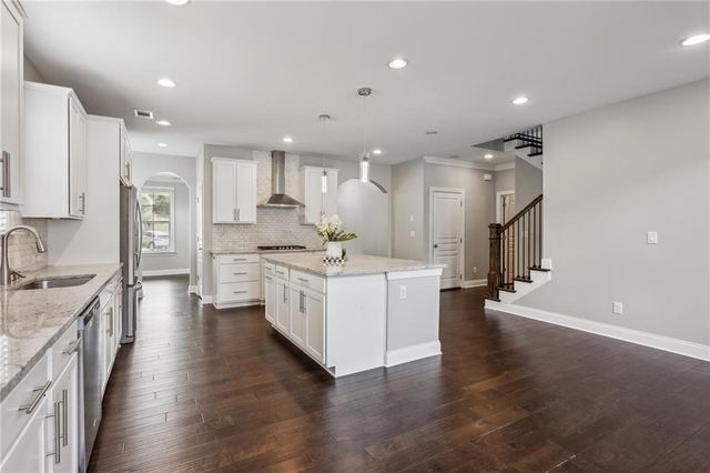 2040 Secretariat Gait Way, Suwanee, GA 30024