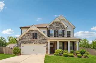 2040 Secretariat Gait Way, Suwanee, GA 30024