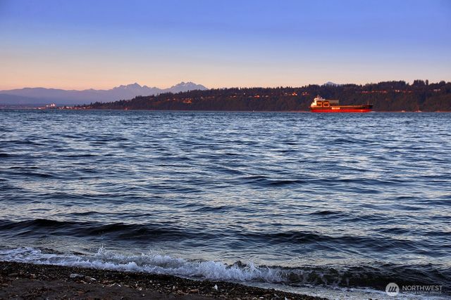 8267 & 8263 Franklin Road, Clinton, WA 98236