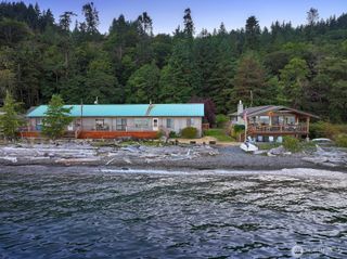 8267 & 8263 Franklin Road, Clinton, WA 98236