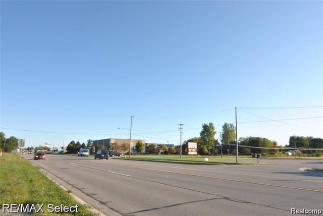 6483 Bay, Saginaw, MI 48604