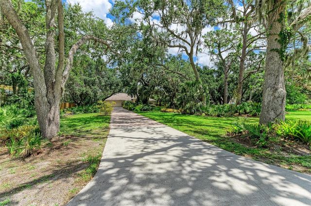 3217 OAK GROVE DRIVE, Sarasota, FL 34243