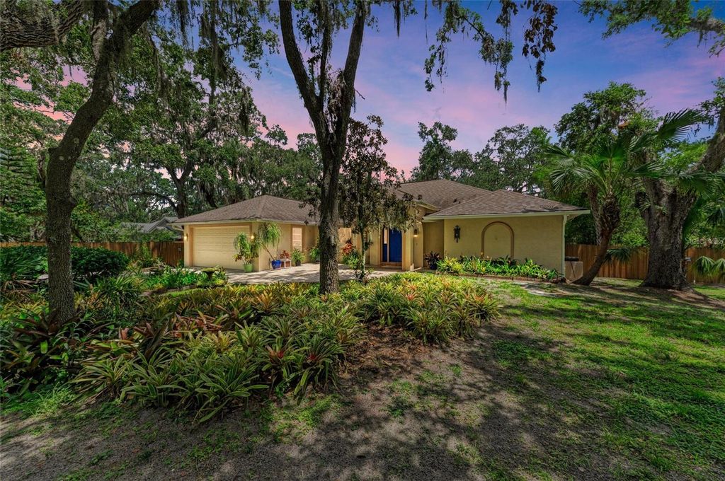 3217 OAK GROVE DRIVE, Sarasota, FL 34243