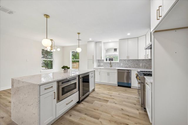 1107 Cordell Street, Houston, TX 77009