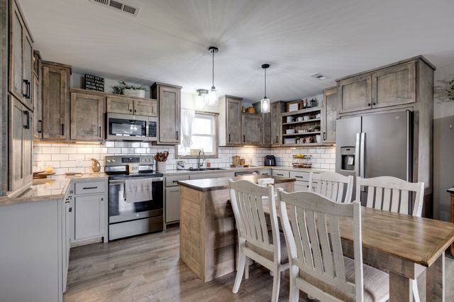 1043 Murphy Hollow Road, Vanleer, TN 37181