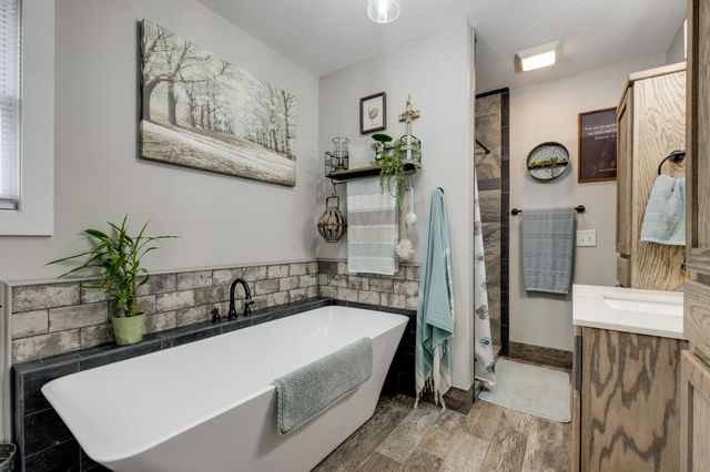 1043 Murphy Hollow Road, Vanleer, TN 37181