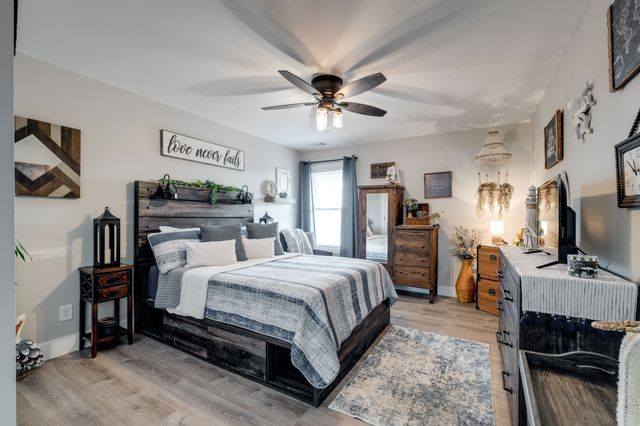 1043 Murphy Hollow Road, Vanleer, TN 37181