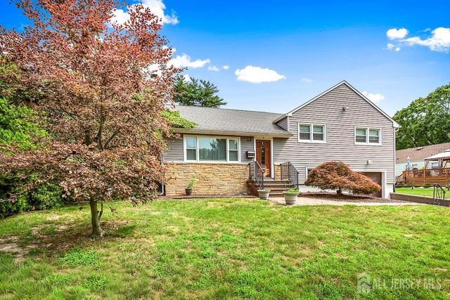 4 Lynbrook Place, East Brunswick, NJ 08816