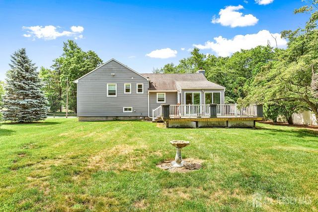 4 Lynbrook Place, East Brunswick, NJ 08816