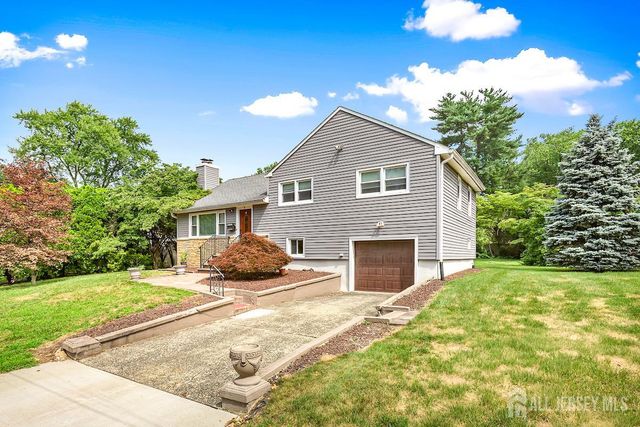 4 Lynbrook Place, East Brunswick, NJ 08816