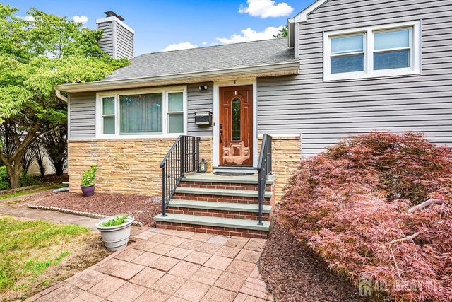 4 Lynbrook Place, East Brunswick, NJ 08816