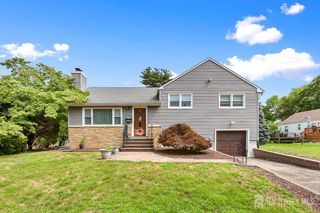 4 Lynbrook Place, East Brunswick, NJ 08816