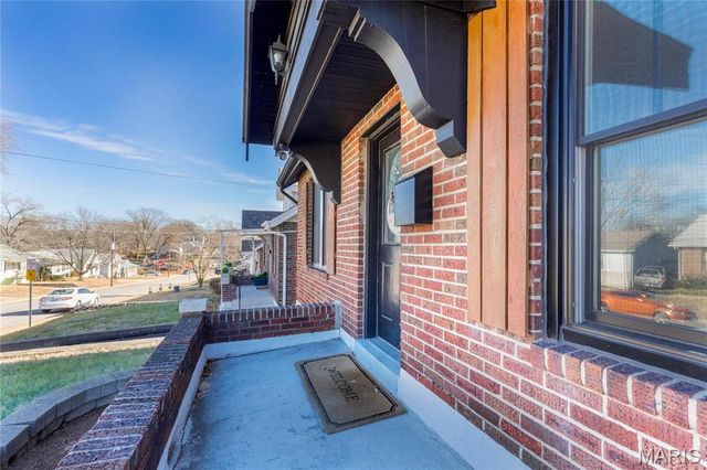 324 Eldridge Avenue, Rock Hill, MO 63119