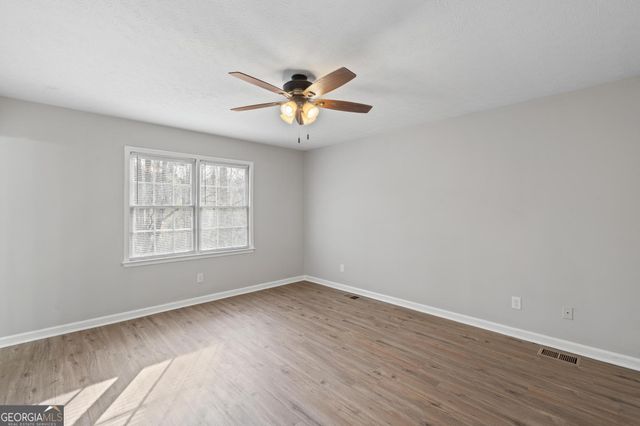 140 ELBERTA Drive, Newnan, GA 30265