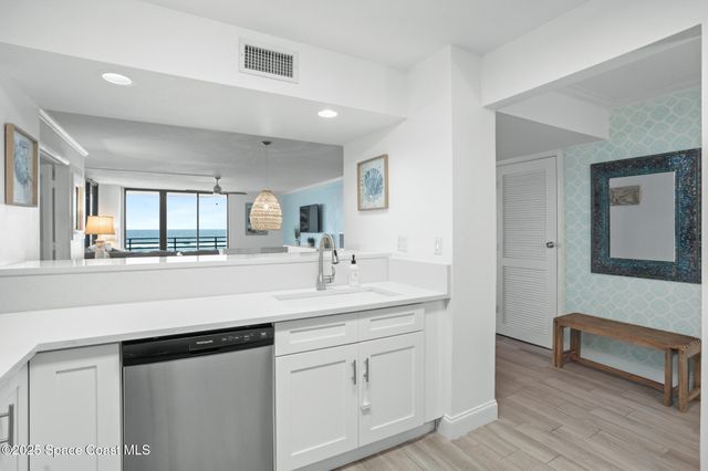 1420 N Atlantic Avenue 302, Daytona Beach, FL 32118