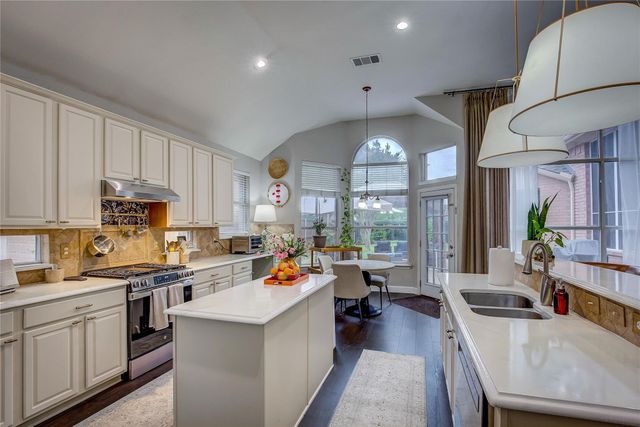 8210 Turnberry Street, Rowlett, TX 75089