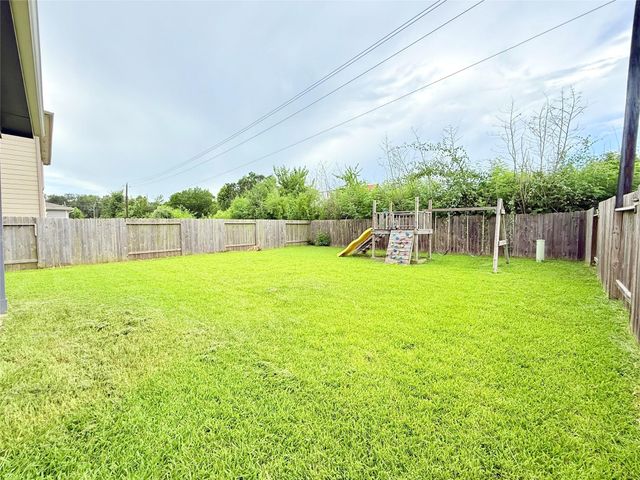 10822 Parra Peek Drive, Houston, TX 77075