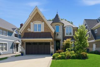 329 S KENMORE Avenue, Elmhurst, IL 60126