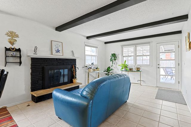 6206 E 11th St N, Wichita, KS 67208