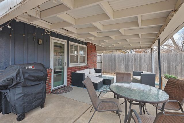 6206 E 11th St N, Wichita, KS 67208