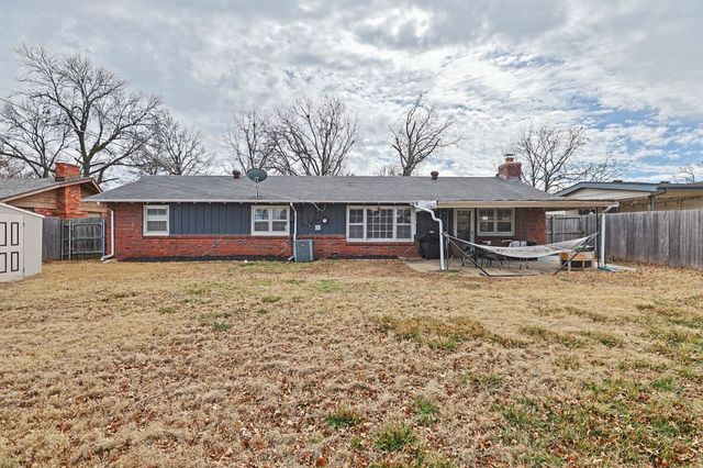 6206 E 11th St N, Wichita, KS 67208