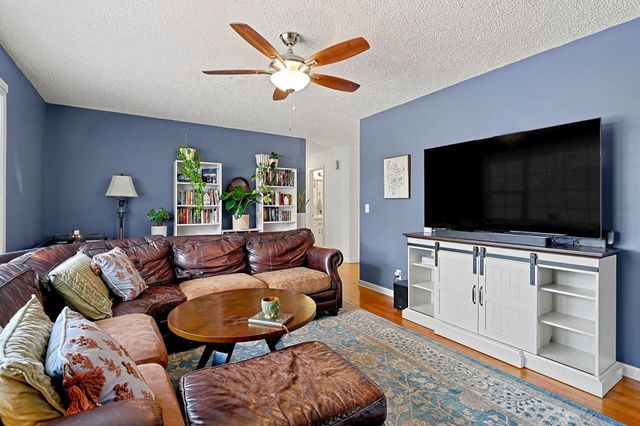 6206 E 11th St N, Wichita, KS 67208