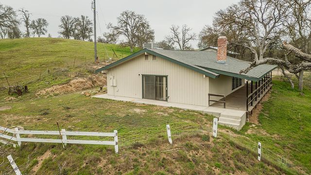 10562 Millerton Road, Clovis, CA 93619